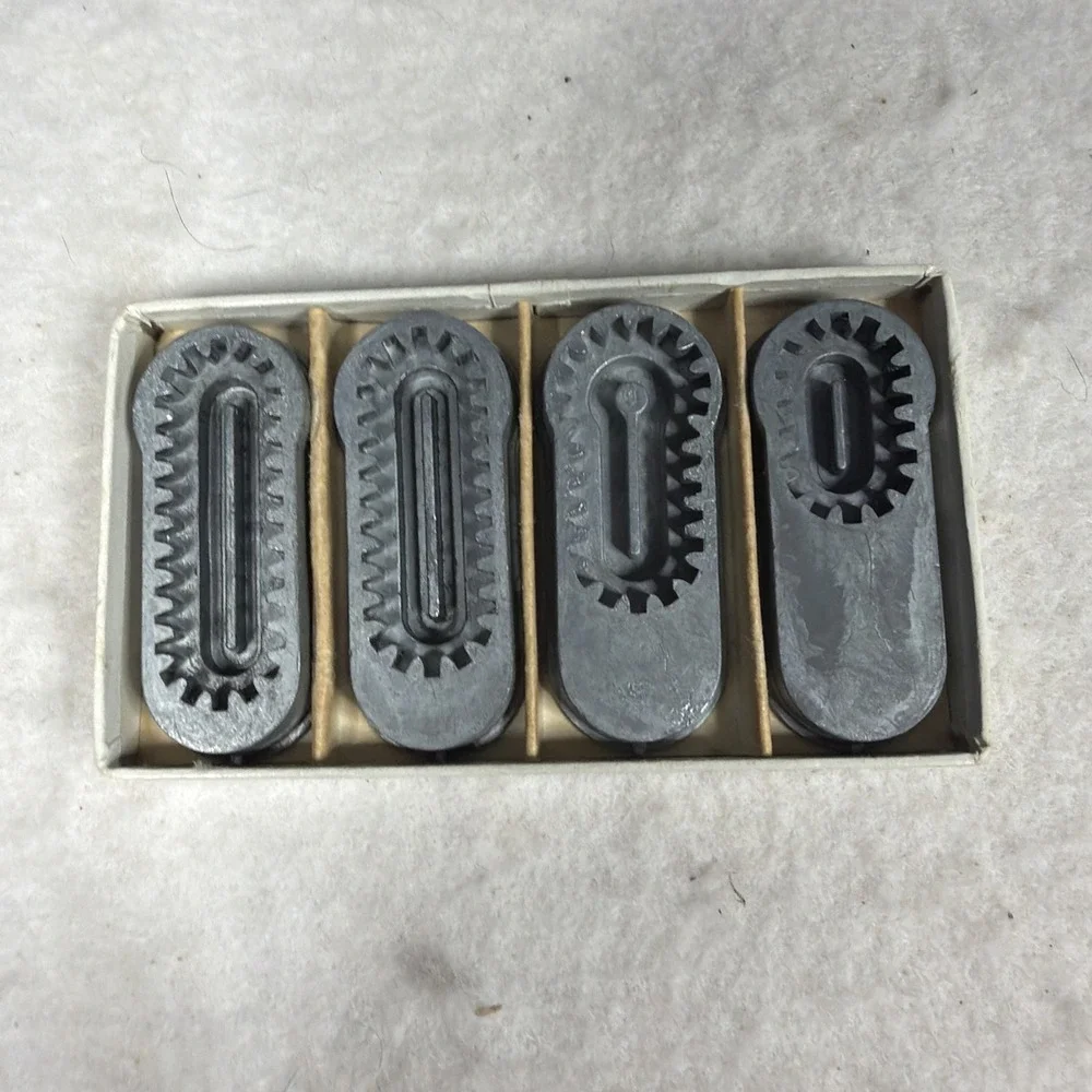 Vintage Singer Buttonholer Templates Set Part 160668 Complete w Box